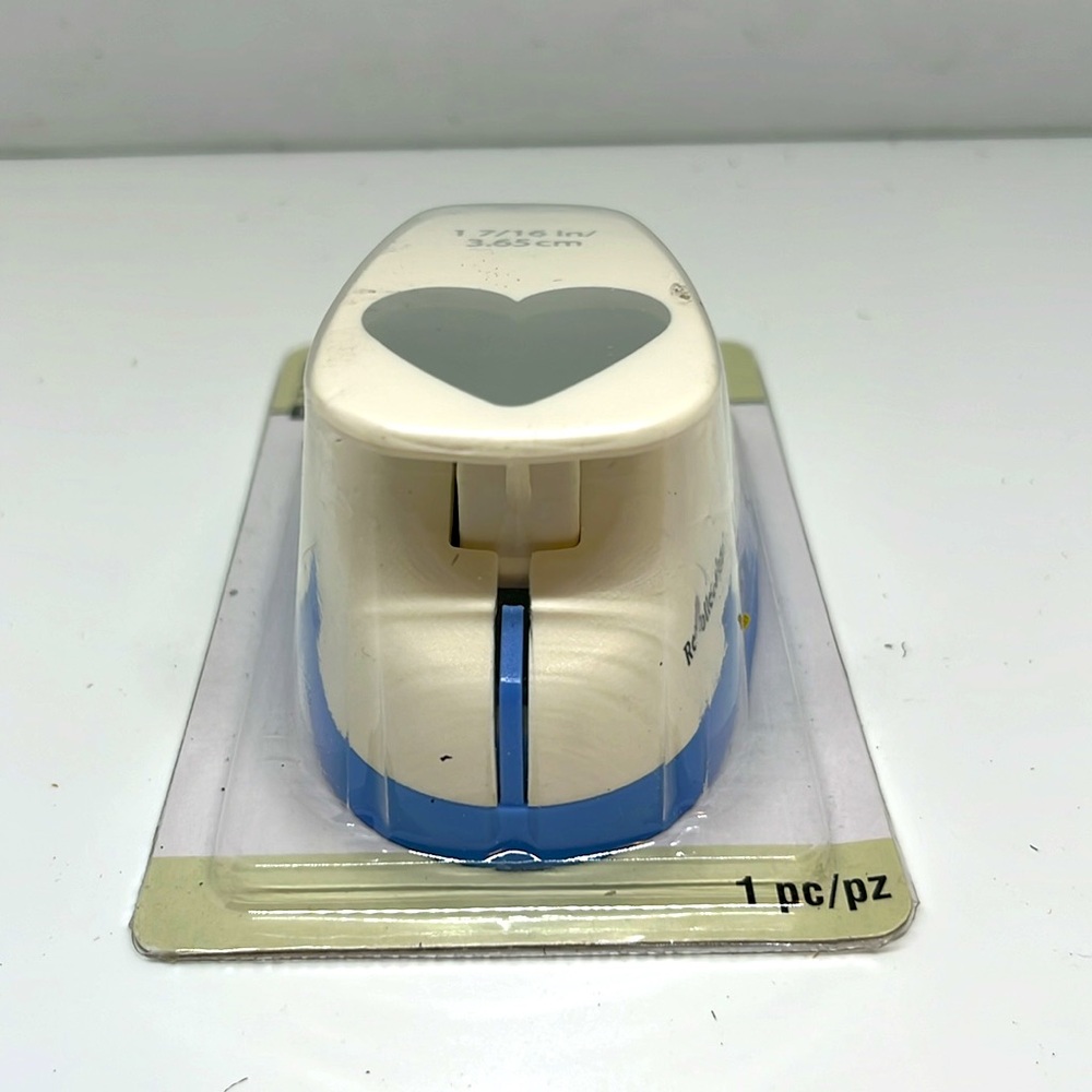Recollections Heart Shaped Lever Punch - Picture 2 of 4